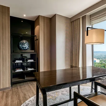 Pullman Bandung Grand Central Room photo