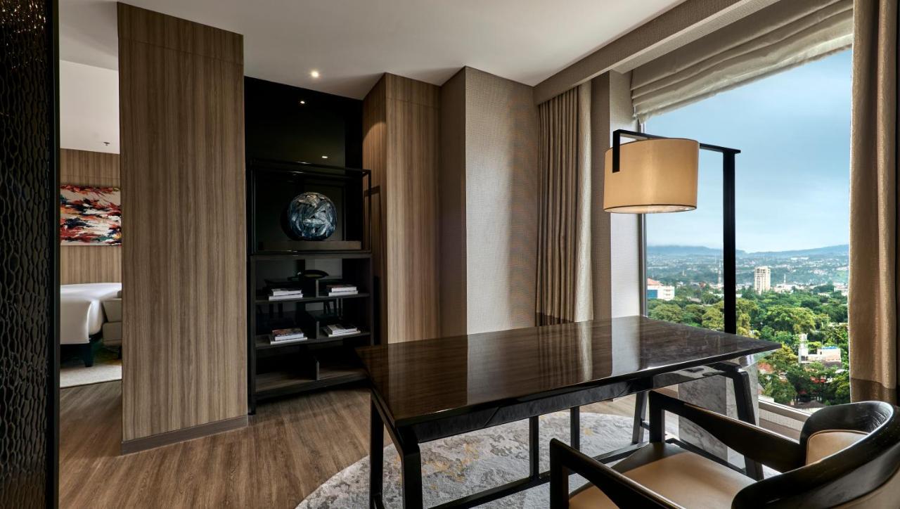 Hotel Pullman Grand Bandung